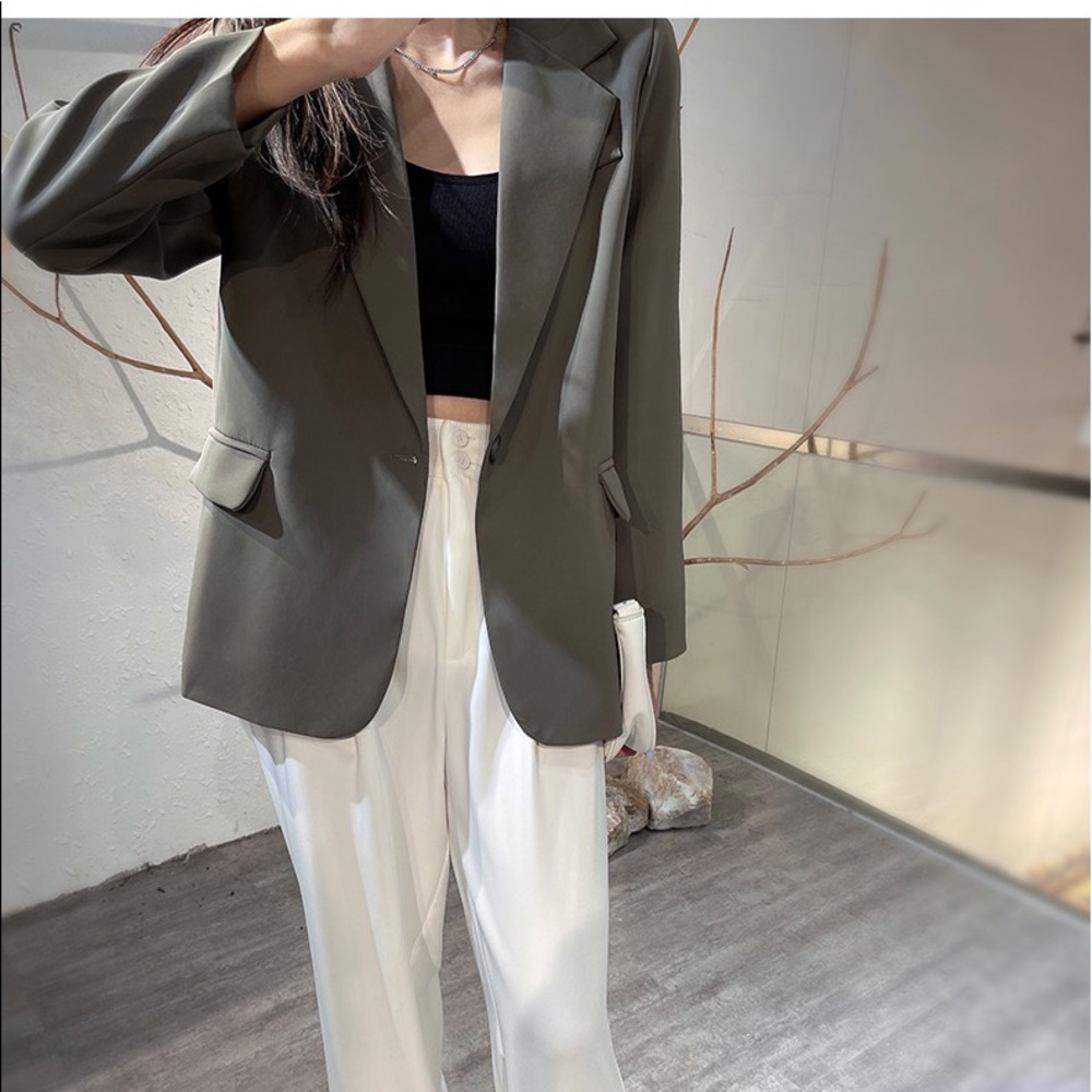 Women’s single breasted blazer size small